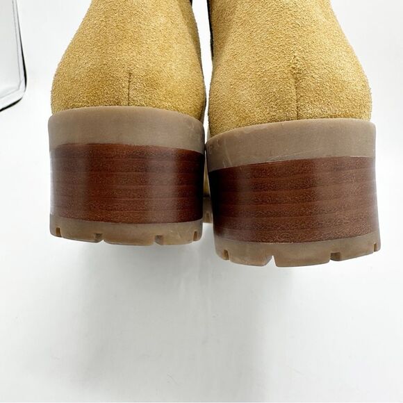 KARL LAGERFELD PARIS Tan Suede Pola Pearl Studded Chelsea Boots Lug Sole Sz 9M - Picture 5 of 14